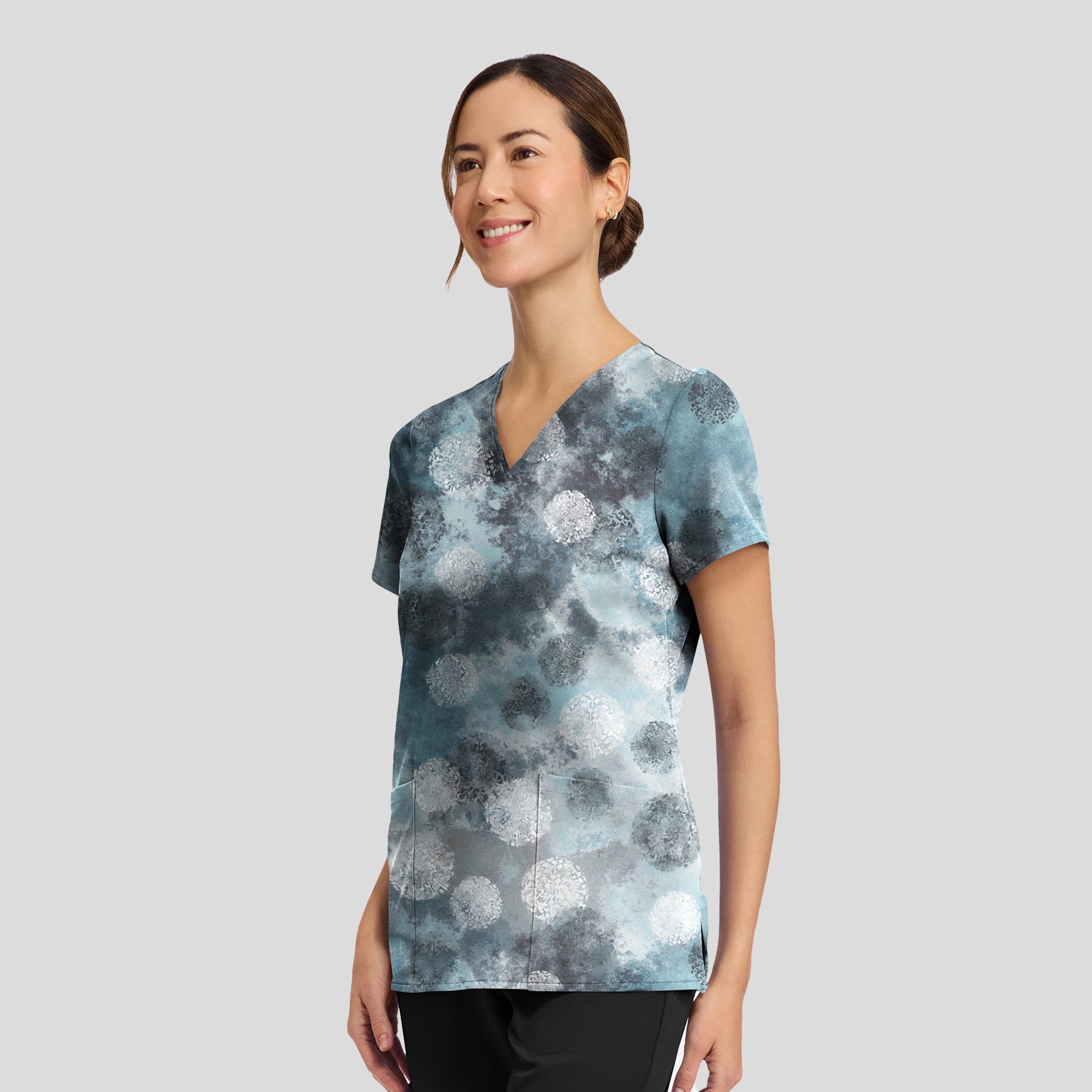 Amanda Print Scrub Top | Moody Dots
