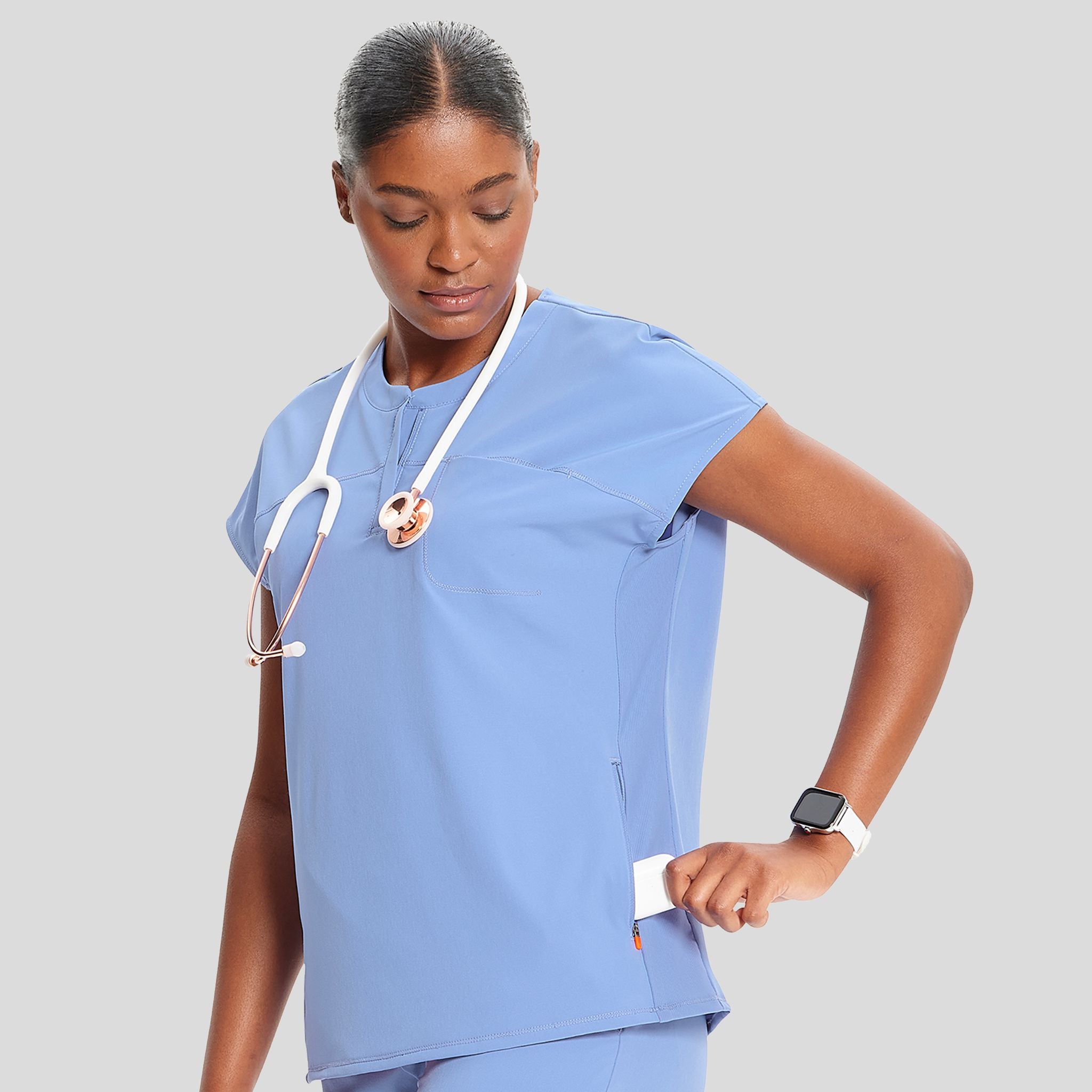 IN_INFINITY_GNR8_henleyTOP_622A_CIEL_LEFT3