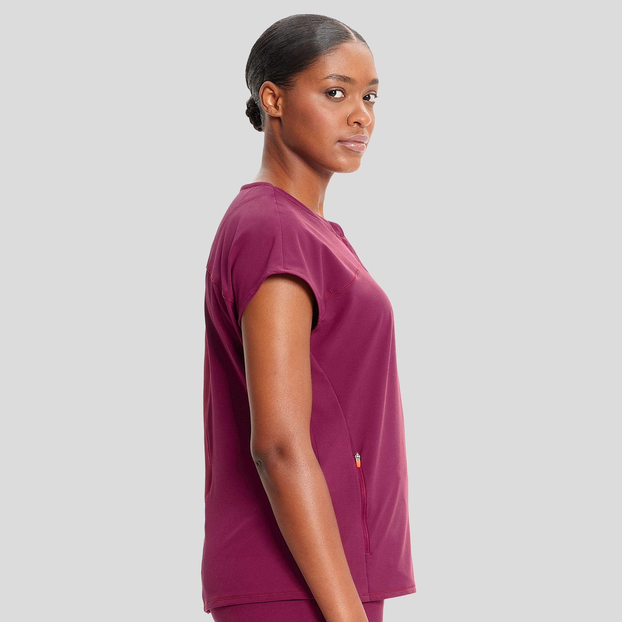 IN_INFINITY_GNR8_henleyTOP_622A_WINE_RIGHT2