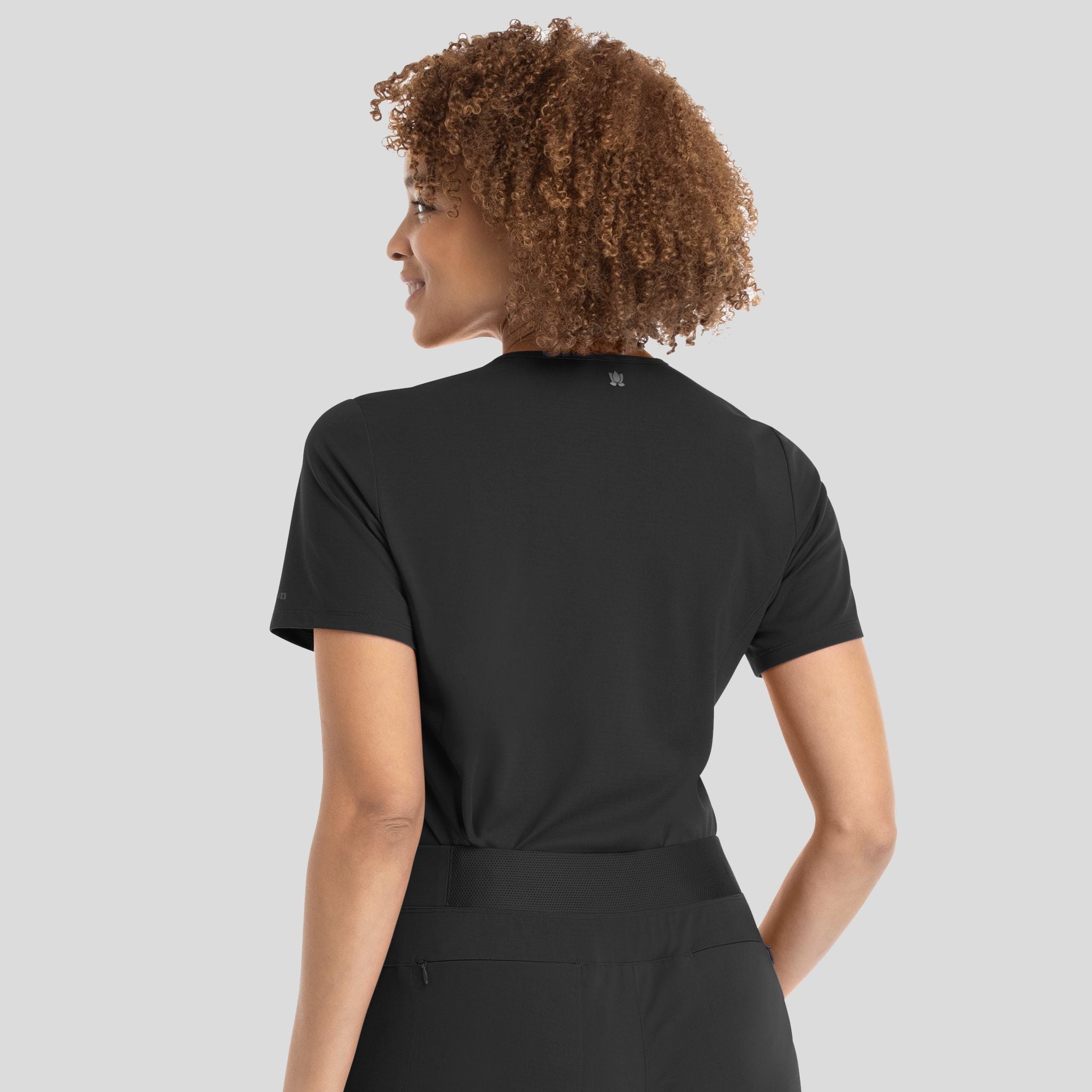 Maevn_Focus_20301_Black_back