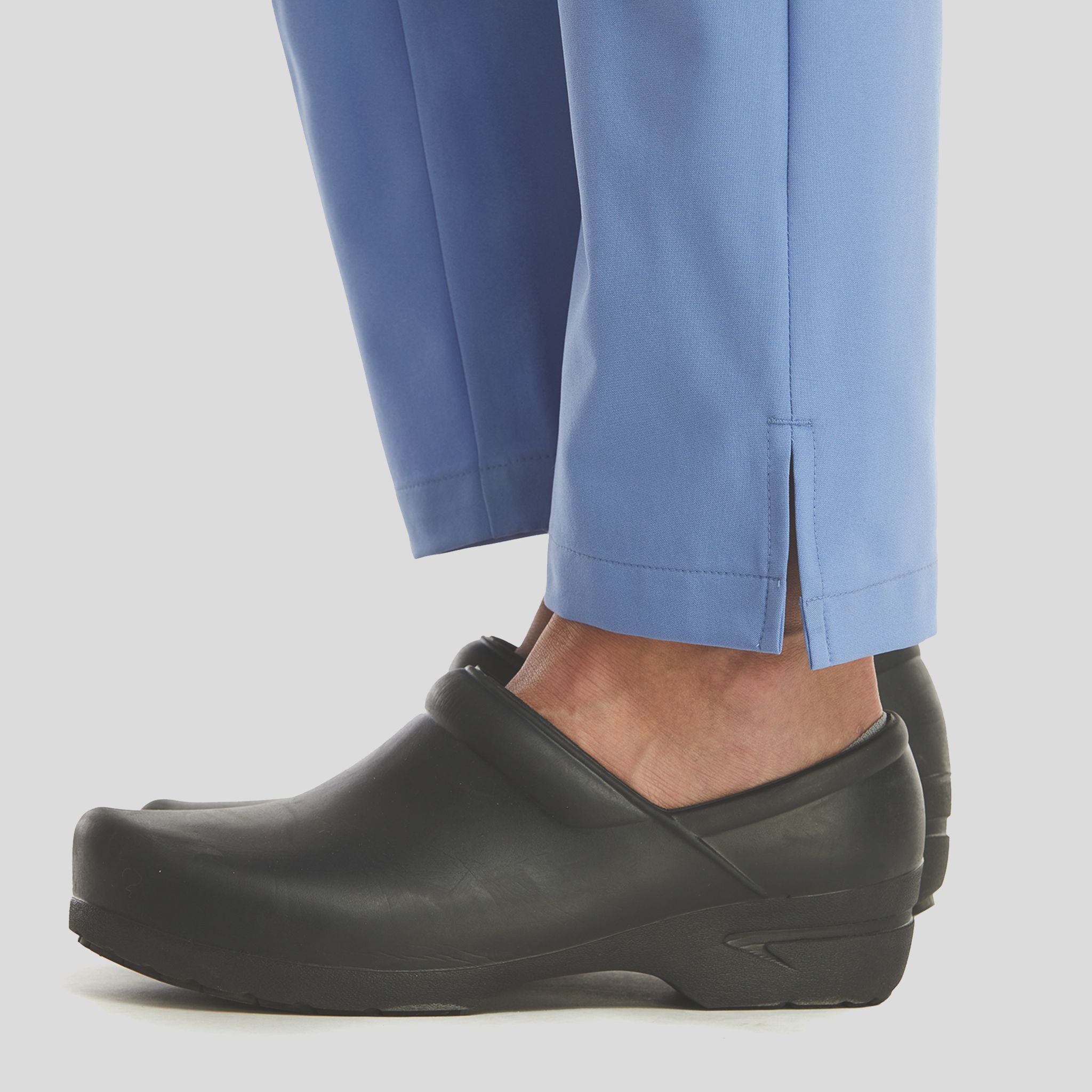 Maevn_Momentum_5091_ceil_detail2